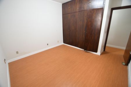 Casa à venda com 280m², 3 quartos e 2 vagasSuíte 1