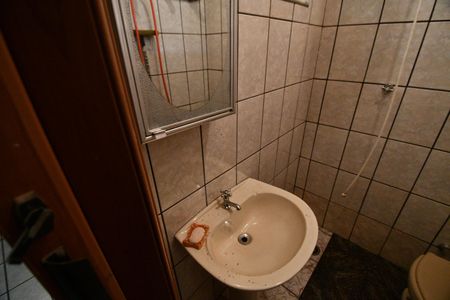 Casa à venda com 280m², 3 quartos e 2 vagasBanheiro de Serviço