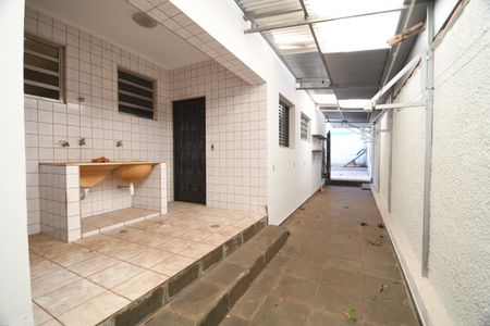 Casa à venda com 280m², 3 quartos e 2 vagasÁrea de Serviço