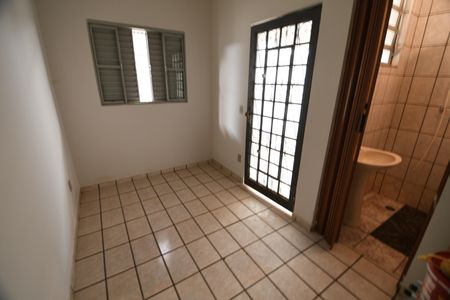 Casa à venda com 280m², 3 quartos e 2 vagasQuarto de Serviço
