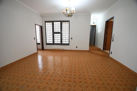 Casa à venda com 280m², 3 quartos e 2 vagasSala