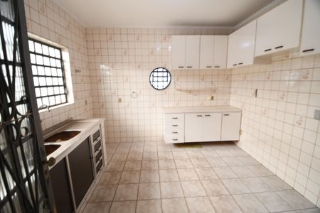 Casa à venda com 280m², 3 quartos e 2 vagasCozinha