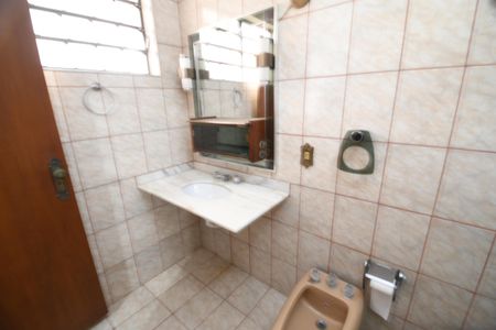 Casa à venda com 280m², 3 quartos e 2 vagasBanheiro da Suíte 3