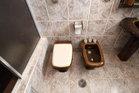 Casa à venda com 280m², 3 quartos e 2 vagasBanheiro da Suíte 1