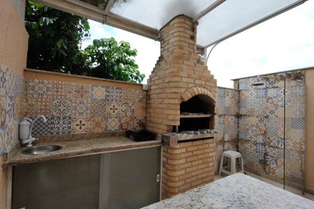 Casa de condomínio à venda com 230m², 3 quartos e 1 vaga Casa de condomínio à venda com 230m², 3 quartos e 1 vagaChurrasqueira