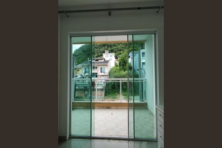 Casa de condomínio à venda com 230m², 3 quartos e 1 vagaVaranda Suíte 2