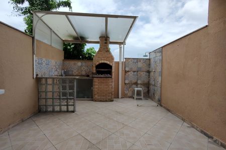 Casa de condomínio à venda com 230m², 3 quartos e 1 vaga Casa de condomínio à venda com 230m², 3 quartos e 1 vagaChurrasqueira