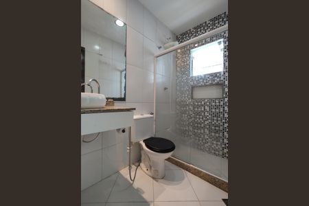 Casa de condomínio à venda com 230m², 3 quartos e 1 vagaBanheiro da Suíte 2