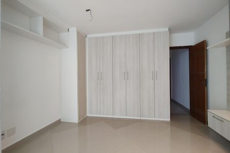 Casa de condomínio à venda com 230m², 3 quartos e 1 vaga Casa de condomínio à venda com 230m², 3 quartos e 1 vagaSuíte 2