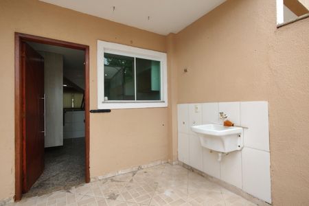 Casa de condomínio à venda com 230m², 3 quartos e 1 vaga Casa de condomínio à venda com 230m², 3 quartos e 1 vagaÁrea de Serviço