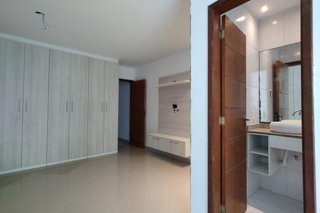 Casa de condomínio à venda com 230m², 3 quartos e 1 vaga Casa de condomínio à venda com 230m², 3 quartos e 1 vagaSuíte 2