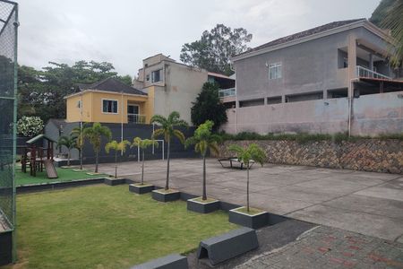 Casa de condomínio à venda com 230m², 3 quartos e 1 vaga Casa de condomínio à venda com 230m², 3 quartos e 1 vagaÁrea comum