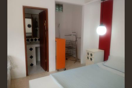 Casa à venda com 5 quartos, 210m² em Vargem Pequena, Rio de Janeiro