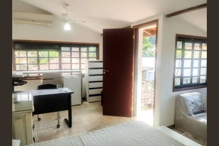 Casa à venda com 5 quartos, 210m² em Vargem Pequena, Rio de Janeiro