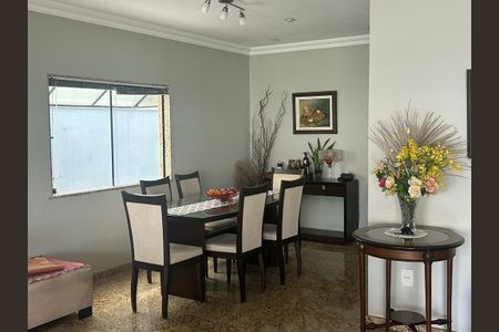 Casa à venda com 5 quartos, 435m² em Barra da Tijuca, Rio de Janeiro