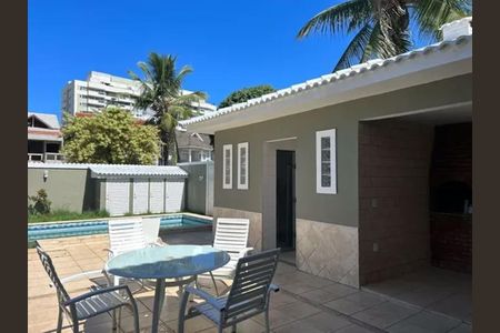 Casa à venda com 5 quartos, 435m² em Barra da Tijuca, Rio de Janeiro