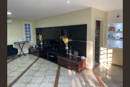 Casa à venda com 8 quartos, 1200m² em Recreio dos Bandeirantes, Rio de Janeiro