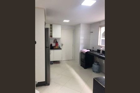 Casa à venda com 3 quartos, 240m² em Vargem Pequena, Rio de Janeiro