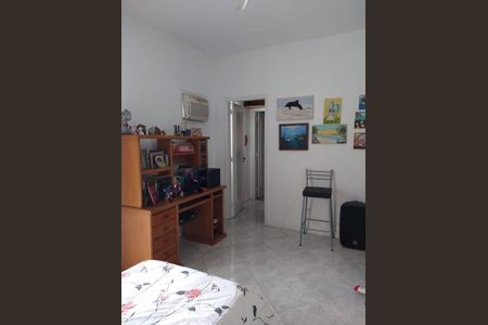 Casa à venda com 4 quartos, 240m² em Vargem Pequena, Rio de Janeiro