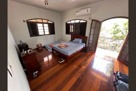 Casa à venda com 4 quartos, 259m² em Recreio dos Bandeirantes, Rio de Janeiro