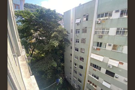 Apartamento à venda com 75m², 2 quartos e sem vaga