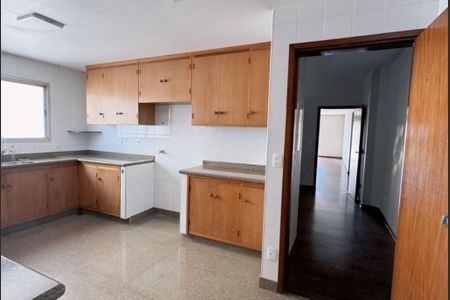 Apartamento à venda com 278m², 4 quartos e 5 vagas