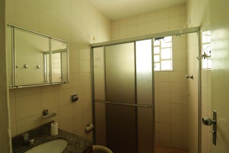 Casa à venda com 104m², 2 quartos e 3 vagasBanheiro