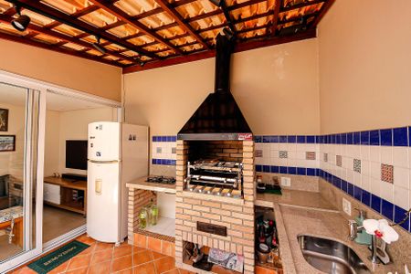 Casa à venda com 230m², 4 quartos e 4 vagasÁrea gourmet