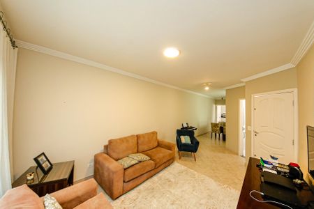 Casa à venda com 230m², 4 quartos e 4 vagasSala