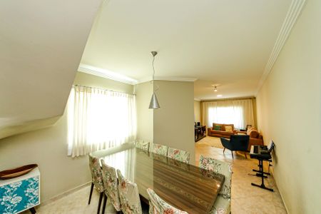 Casa à venda com 230m², 4 quartos e 4 vagasSala de Jantar