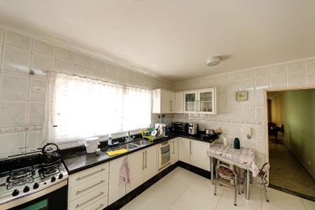 Casa à venda com 230m², 4 quartos e 4 vagasCozinha