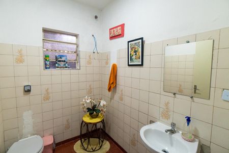 Casa à venda com 200m², 2 quartos e 1 vagaLavabo
