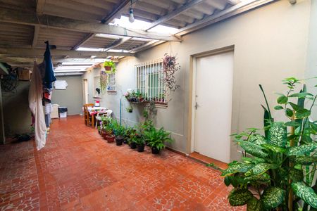 Casa à venda com 200m², 2 quartos e 1 vagaQuintal