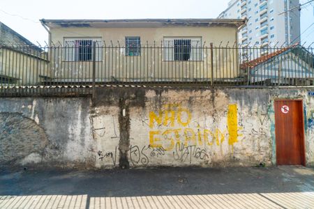 Casa à venda com 200m², 2 quartos e 1 vagaFachada