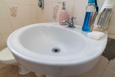 Casa à venda com 200m², 2 quartos e 1 vagaBanheiro Detalhe