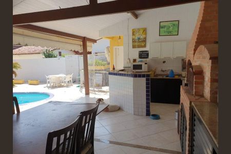 Casa à venda com 3 quartos, 226m² em Santo Antônio, Niterói