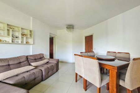 Apartamento para alugar com 95m², 2 quartos e 1 vaga Apartamento para alugar com 95m², 2 quartos e 1 vagaSala