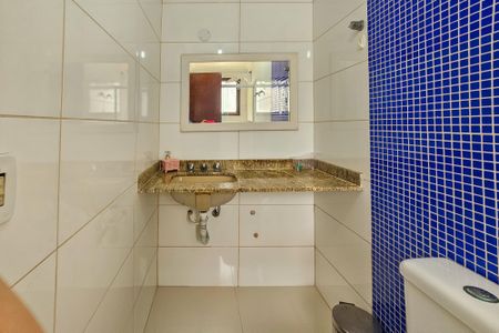 Apartamento para alugar com 95m², 2 quartos e 1 vaga Apartamento para alugar com 95m², 2 quartos e 1 vagaBanheiro da Suíte