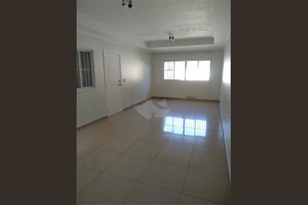 Casa à venda com 129m², 3 quartos e 2 vagas