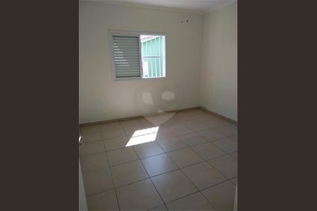 Casa à venda com 3 quartos, 129m² em Jardim Luanda, São Paulo