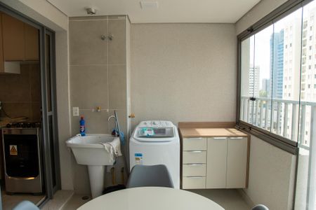 Apartamento para alugar com 60m², 2 quartos e 1 vagaVaranda