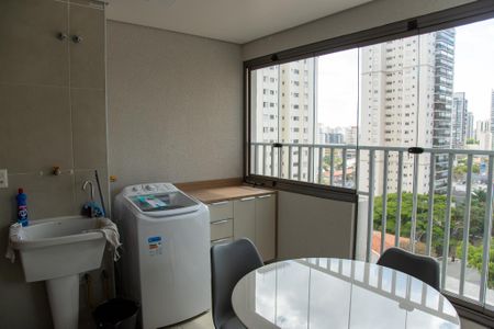 Apartamento para alugar com 60m², 2 quartos e 1 vagaVaranda
