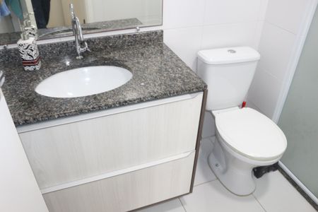 Apartamento à venda com 65m², 3 quartos e 2 vagasBanheiro 