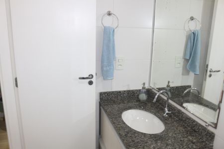 Apartamento à venda com 65m², 3 quartos e 2 vagasBanheiro da Suíte 