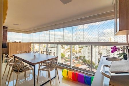 Apartamento à venda com 84m², 3 quartos e 2 vagasSala