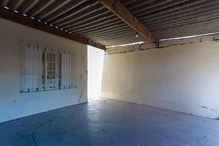 Casa para alugar com 60m², 1 quarto e 1 vaga Casa para alugar com 60m², 1 quarto e 1 vagaGaragem
