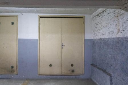Apartamento à venda com 96m², 2 quartos e 1 vagaArmário da garagem