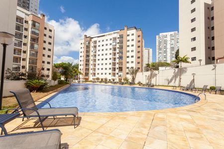 Apartamento para alugar com 68m², 3 quartos e 1 vagaÁrea comum - Piscina