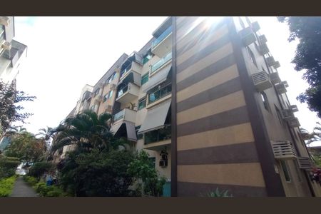 Apartamento à venda com 50m², 2 quartos e 1 vagaFachada com Placa
