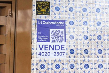 Casa à venda com 193m², 1 quarto e 3 vagas Casa à venda com 193m², 1 quarto e 3 vagasPlaca